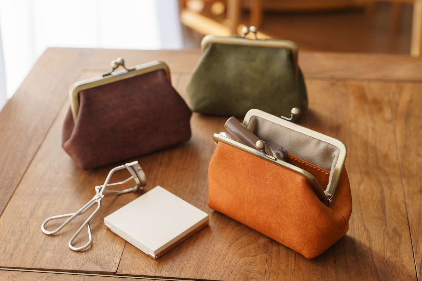 【がま口コスメポーチ】cuwatto-makeup pouch